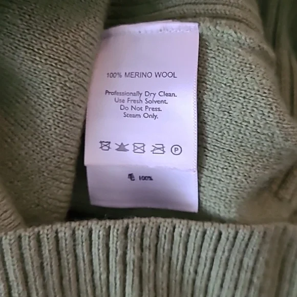 Eddie Bauer Green w/Red & Gray Nordic Knitted Pattern on Sleeves & Front Zip Med - Picture 6 of 6